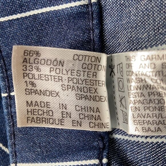 𝅺women’s Union Bay Chloe pinstripe jean shorts Size 9 - Picture 4 of 6